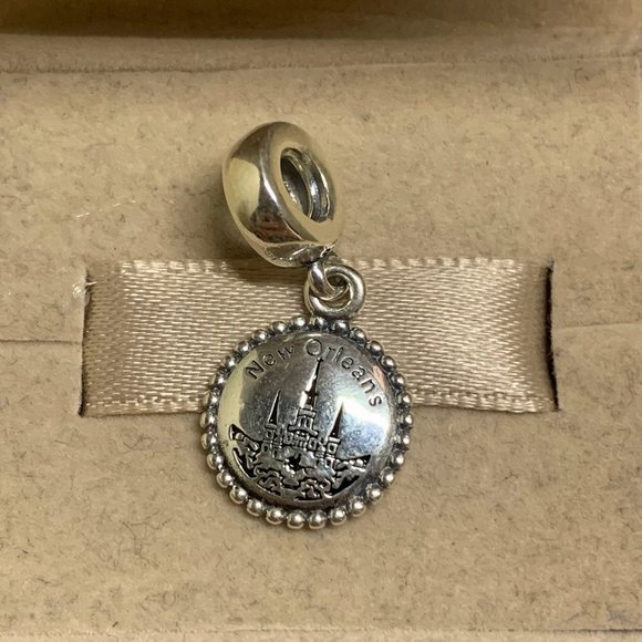 Pandora New Orleans Exclusive Dangle Charm - Picture 1 of 4
